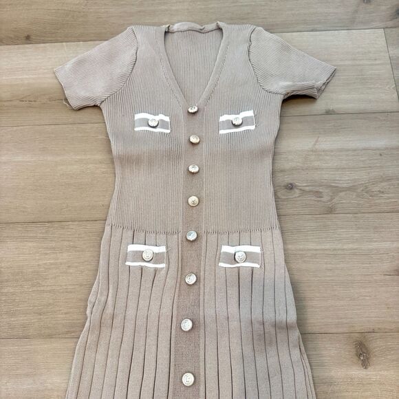 Women's Short Sleeve Deep V Neck Knitted Bodycon Button Sweater Dress - NWOT - Picture 6 of 6